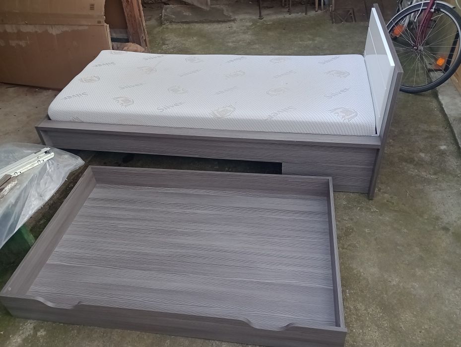 Pat de vânzare dimensiune 107\200