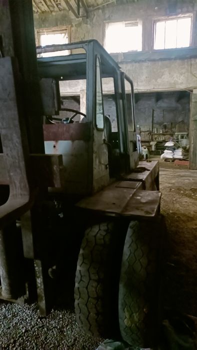 Продам вилочный погрузчик( лвовский)