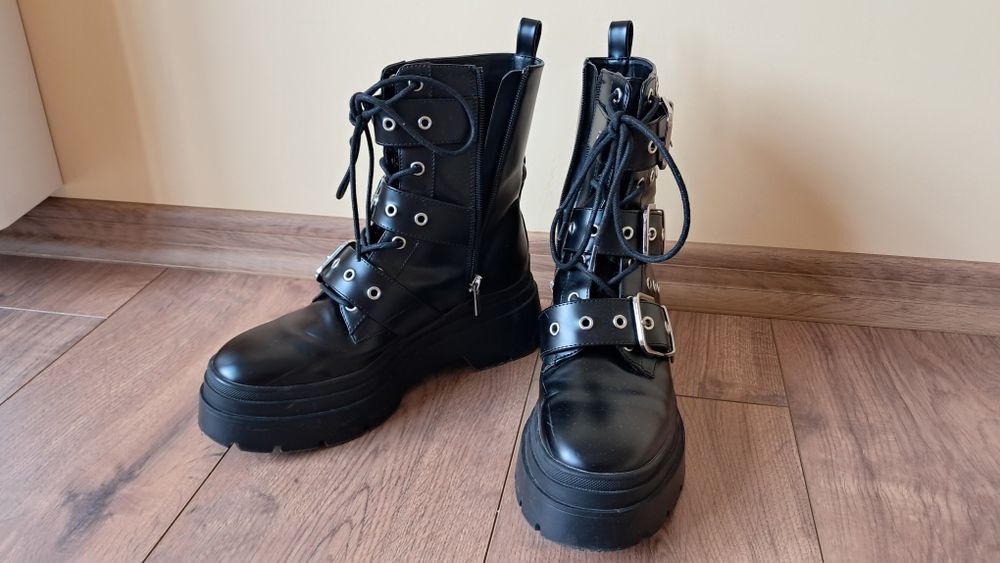 Боти Bershka 38 номер