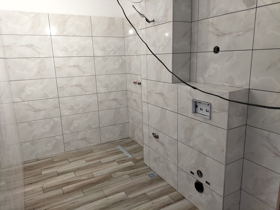 Execut amenajări interioare