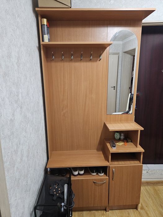 Прихожую продам!