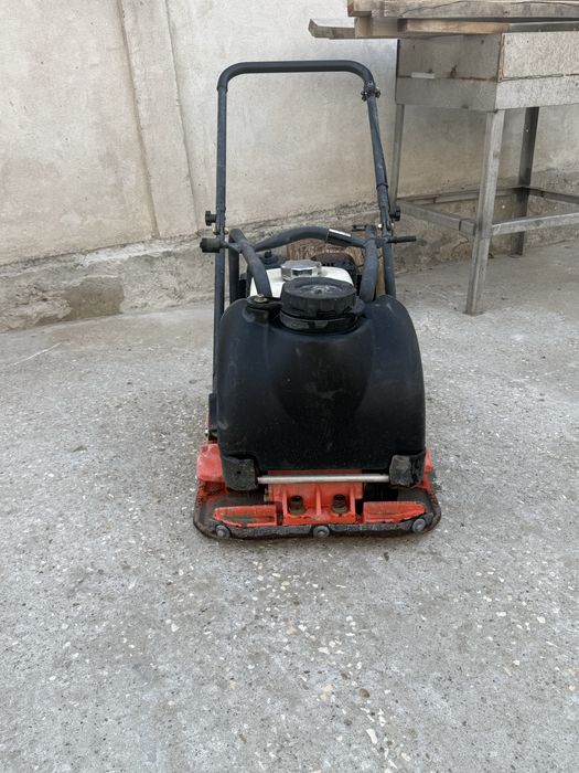 Placa compactoare Bisonte PC90-H