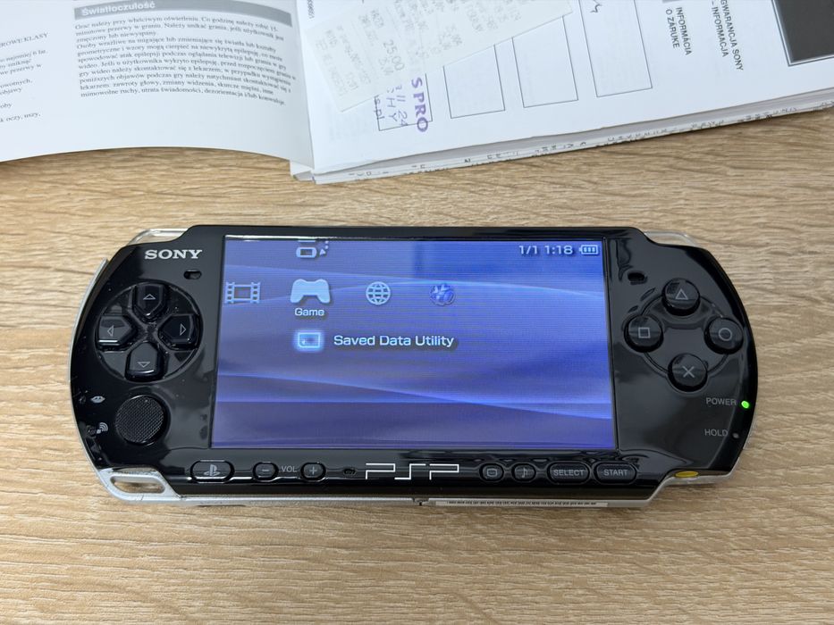 Consola Portabila Sony Playstation psp 3004 Full box + Jocuri