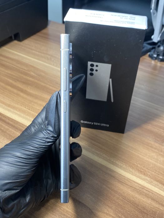 Samsung Galaxy s24 ultra • 512 GB • Titanium Gray