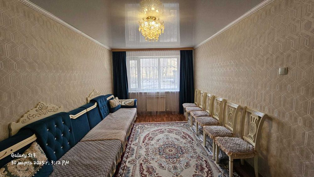 Продаётся тёплая  и уютная 2-х комн. квартира, не угловая.