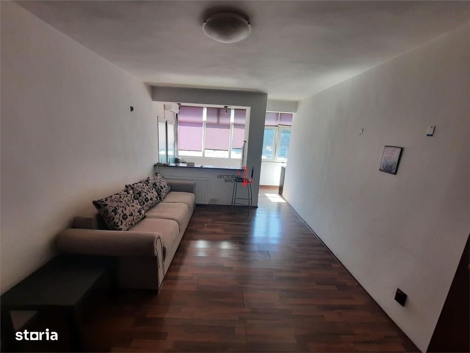2 camere semidecomandat Iancului Sectia 8 Politie