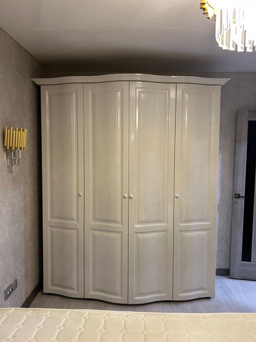 Продается Шкаф.