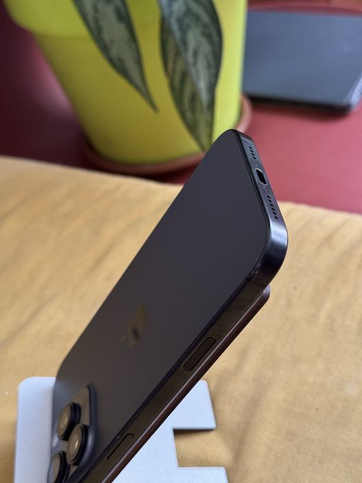 Iphone 16 pro max на гарантии