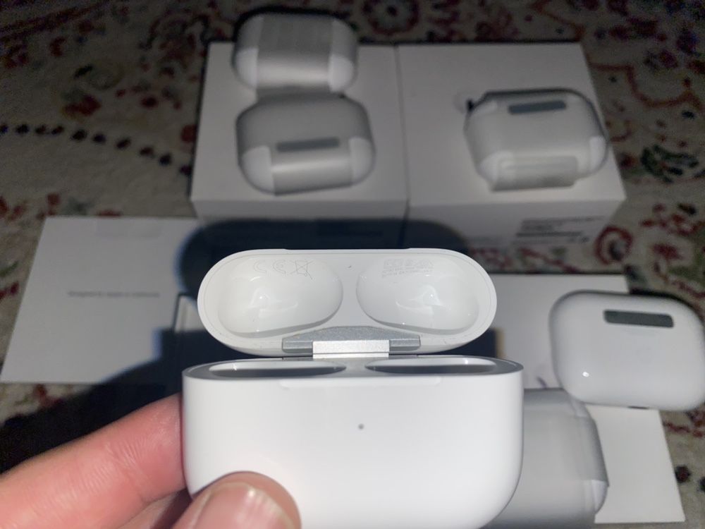 Airpods pro, эйрподс про, кейс футляр зарядник - Наушники Алматы на Olx