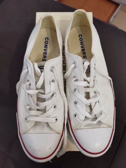 Vând adidași converse mărimea 41