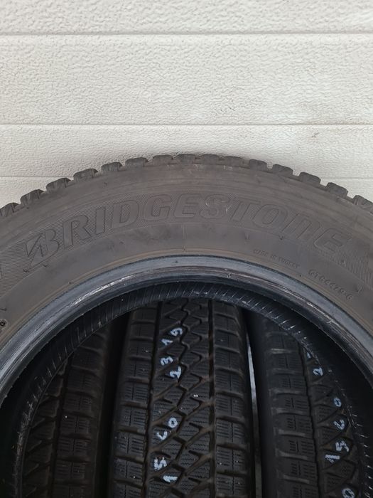 Зимни гуми за Бус 4 броя BRIDGESTONE Blizzak W810 195 70 R15C дот 2319