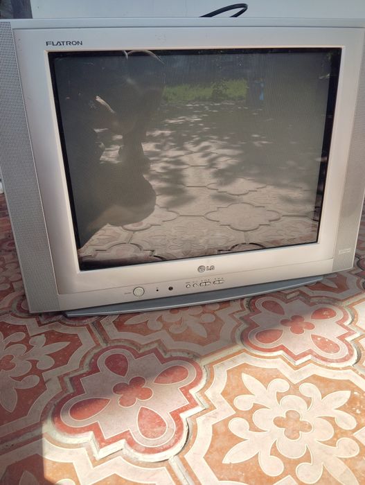 Televizor lg yahshi holatda