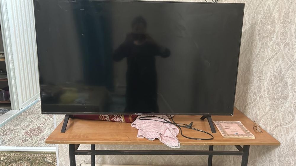 Телевизор на запчасть