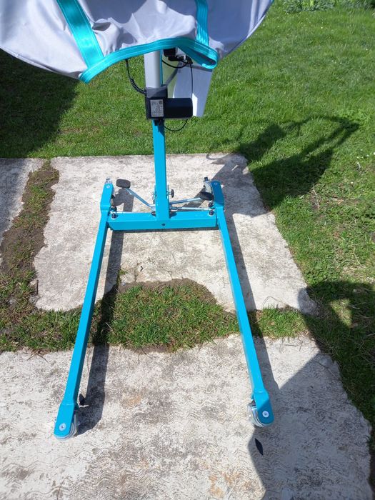 Lift macara persoane cu dizabilități