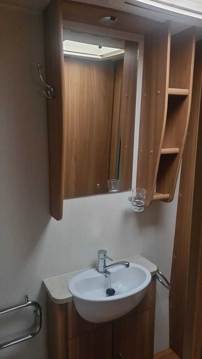 Бърза продажба: Каравана Lunar Clubman 2011 SI – Отлично състояние