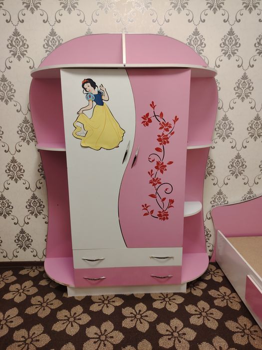 Qiz bolalar uchun kamplekt mebel