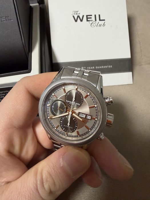 Часовник Raymond Weil