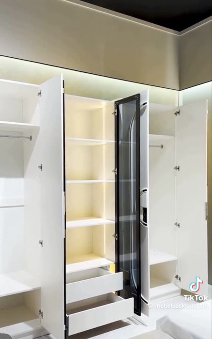 Спальний гарнитур