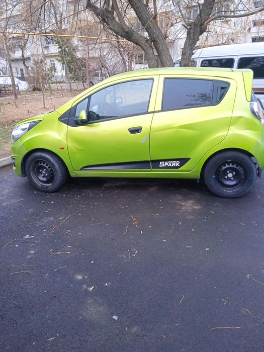 Chevrolet Spark 2012 — 4
