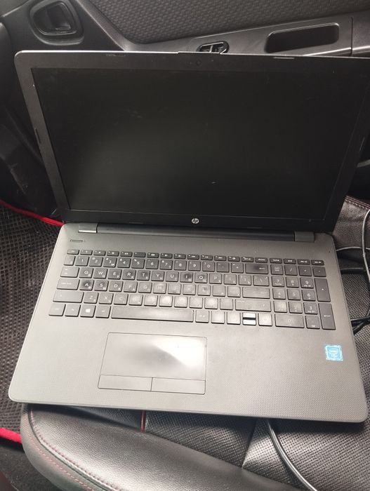 Notbuk hp srochi sotiladi