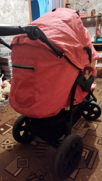 Продам очень удобную детскую коляску