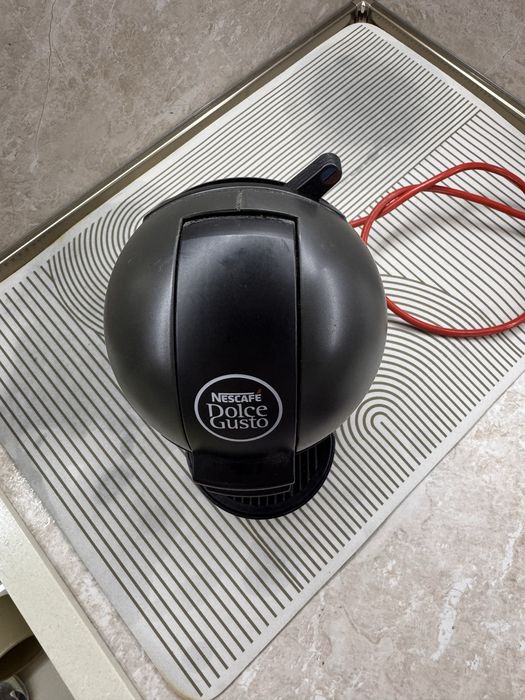 Кафе машина DOLCE GUSTO