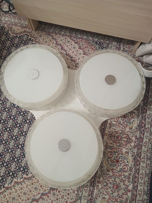 Продам потолочный светильник