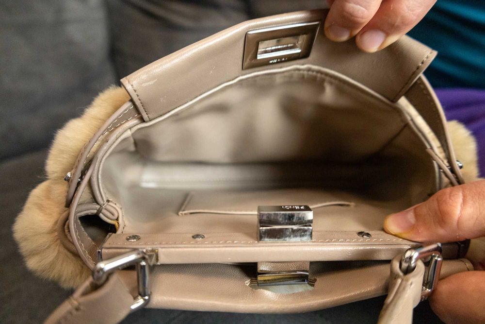 Чанта! РЯДЪК МОДЕЛ: Fendi Peekaboo от естествена кожа с косъм (8BN293)
