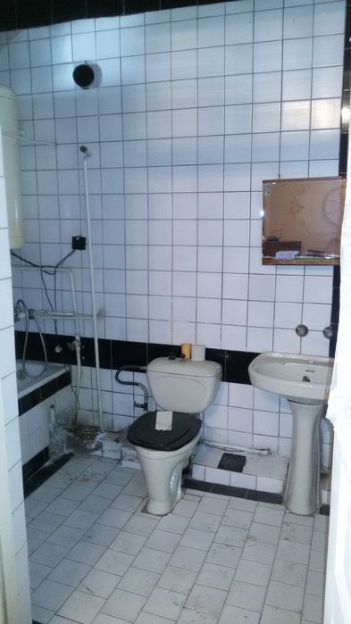 3.8 sotixlik hovli uy joy sotiladi