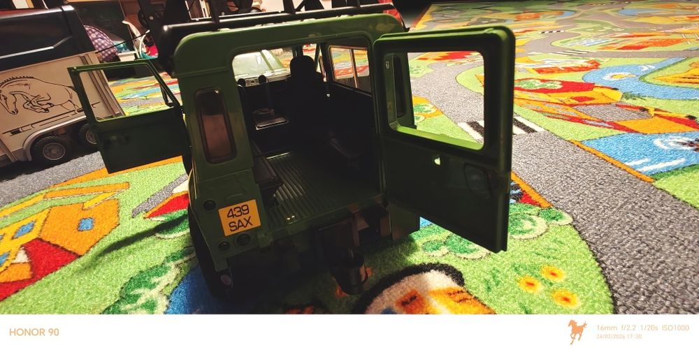 Mașină LAND ROVER machetă