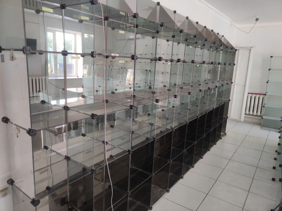 Стелаж сотилади бу