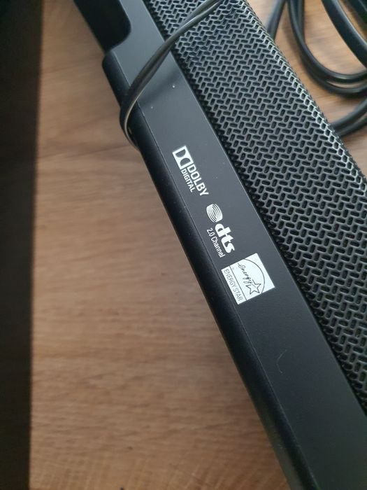 Саундбар Samsung със суббуфер