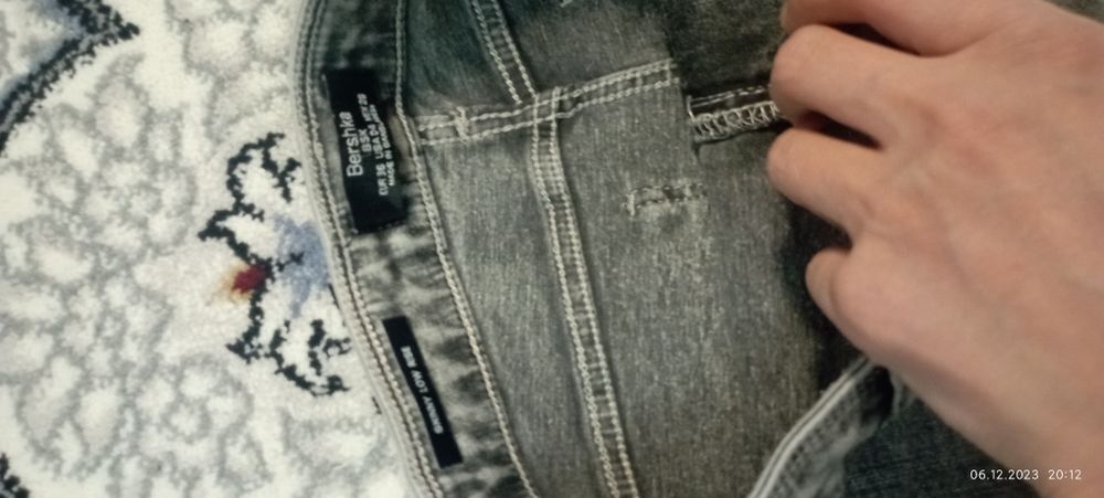 Брюки от бренда брешка