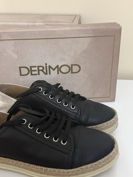 Маратонки Derimod