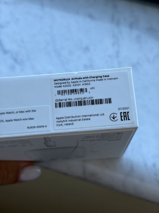 Продам airpods 1