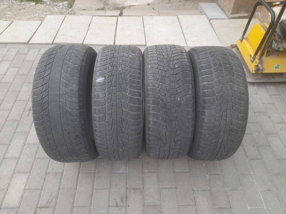 Anvelope 225/55 R17