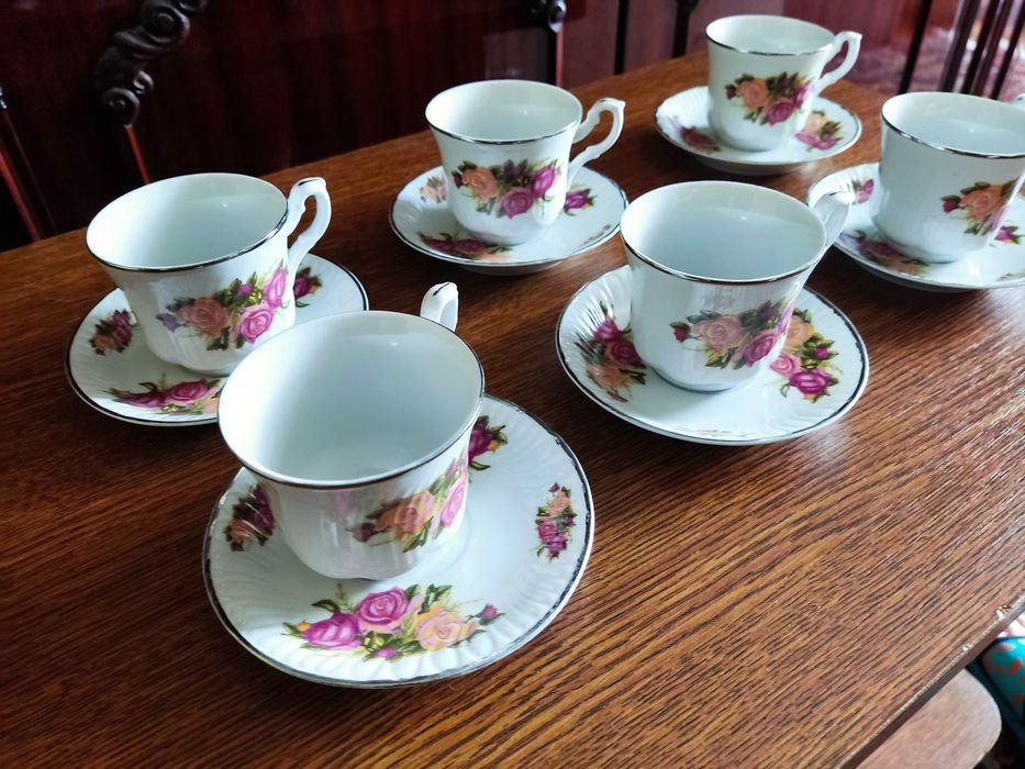Vând set cafea .