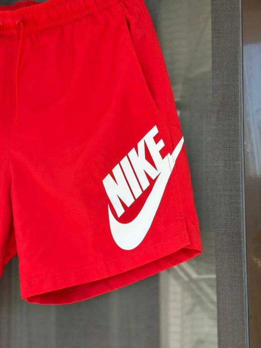 Мъжки къси панталони Nike - размер S, Отлично състояние