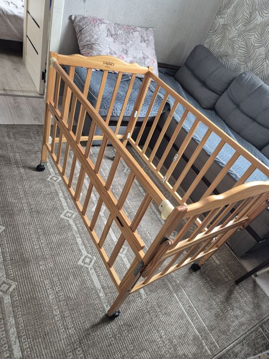 Манеж деревяный детский