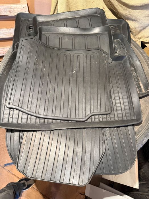 Коврики на Прадо 150