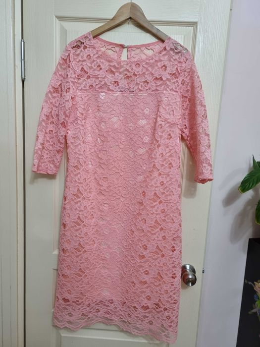 Всё платья по 3000тг.