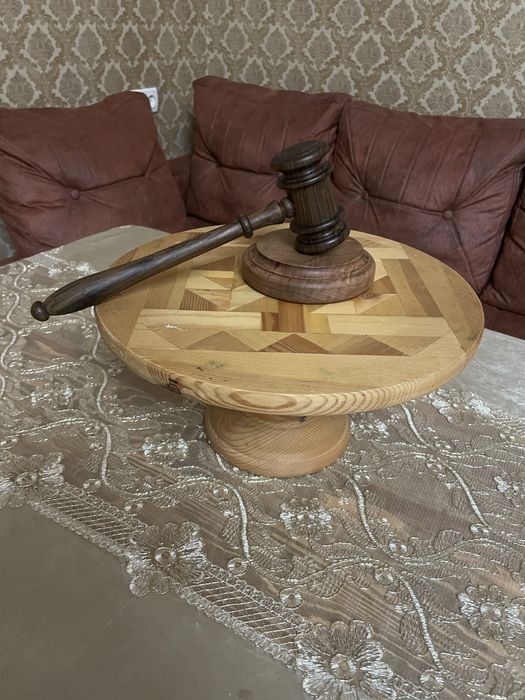 Судялар молотоги.