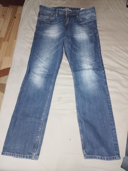 Blugi  barbati diferiti