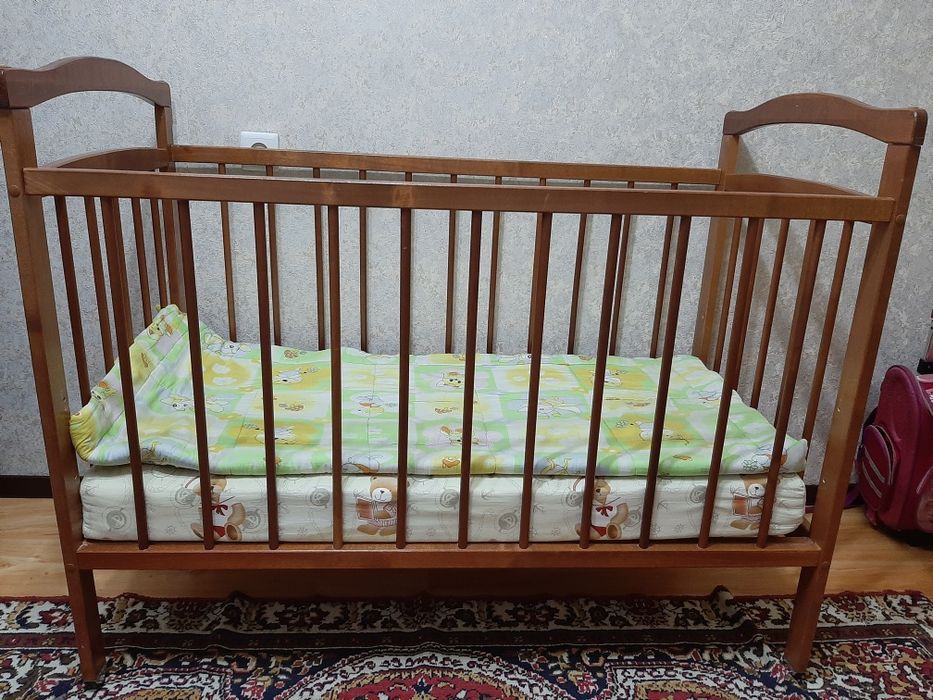 Кроватка детская