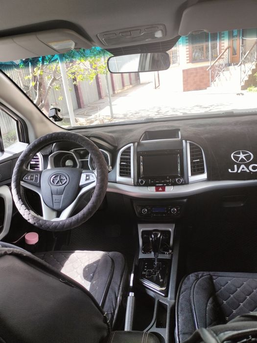 Срочно продам машину JAK S3