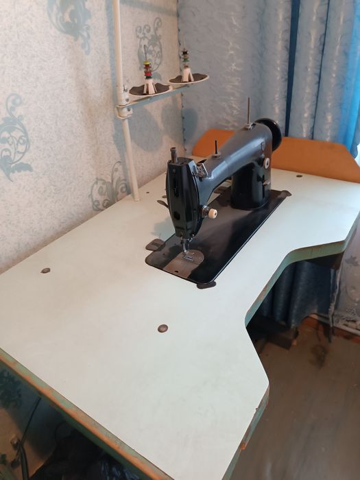 Швейная машина производственная