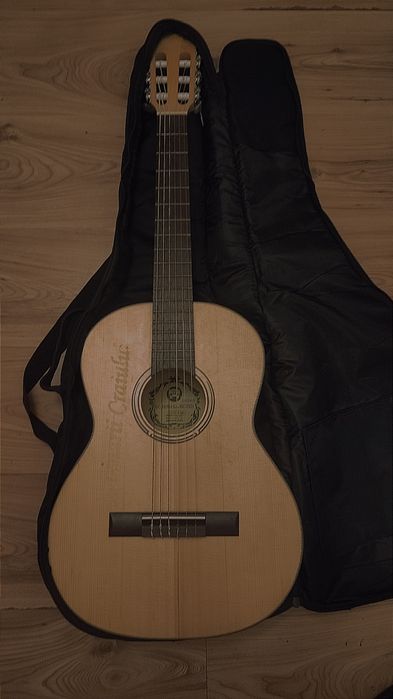 Chitară clasică Hora
