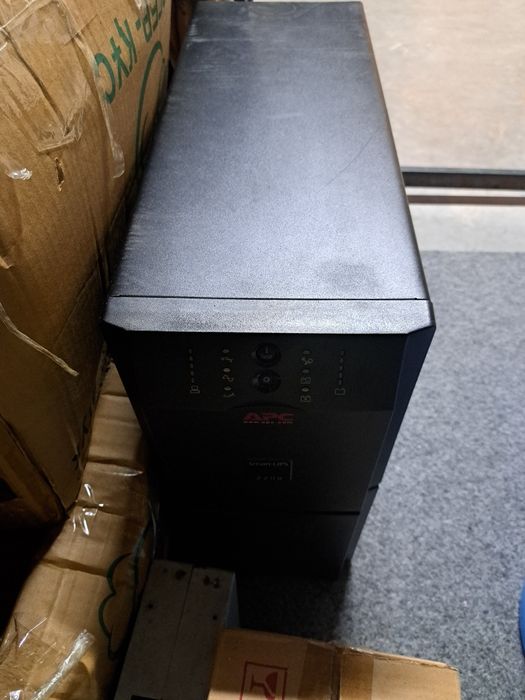 ИБП APC Smart-UPS 2200