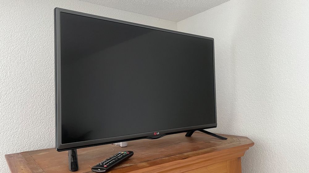 Корейский тв LG 32 идеал не смарт