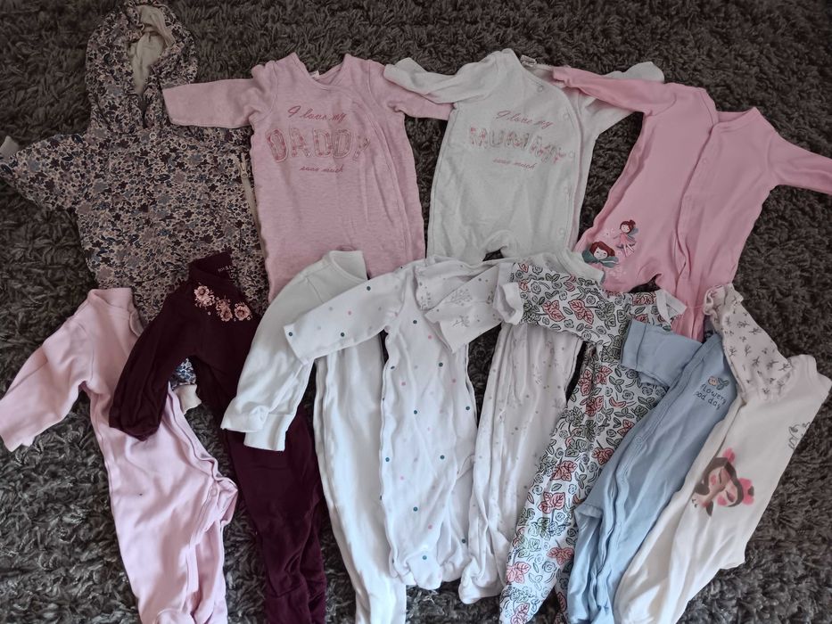 Голям лот бебешки дрешки и гнездо
